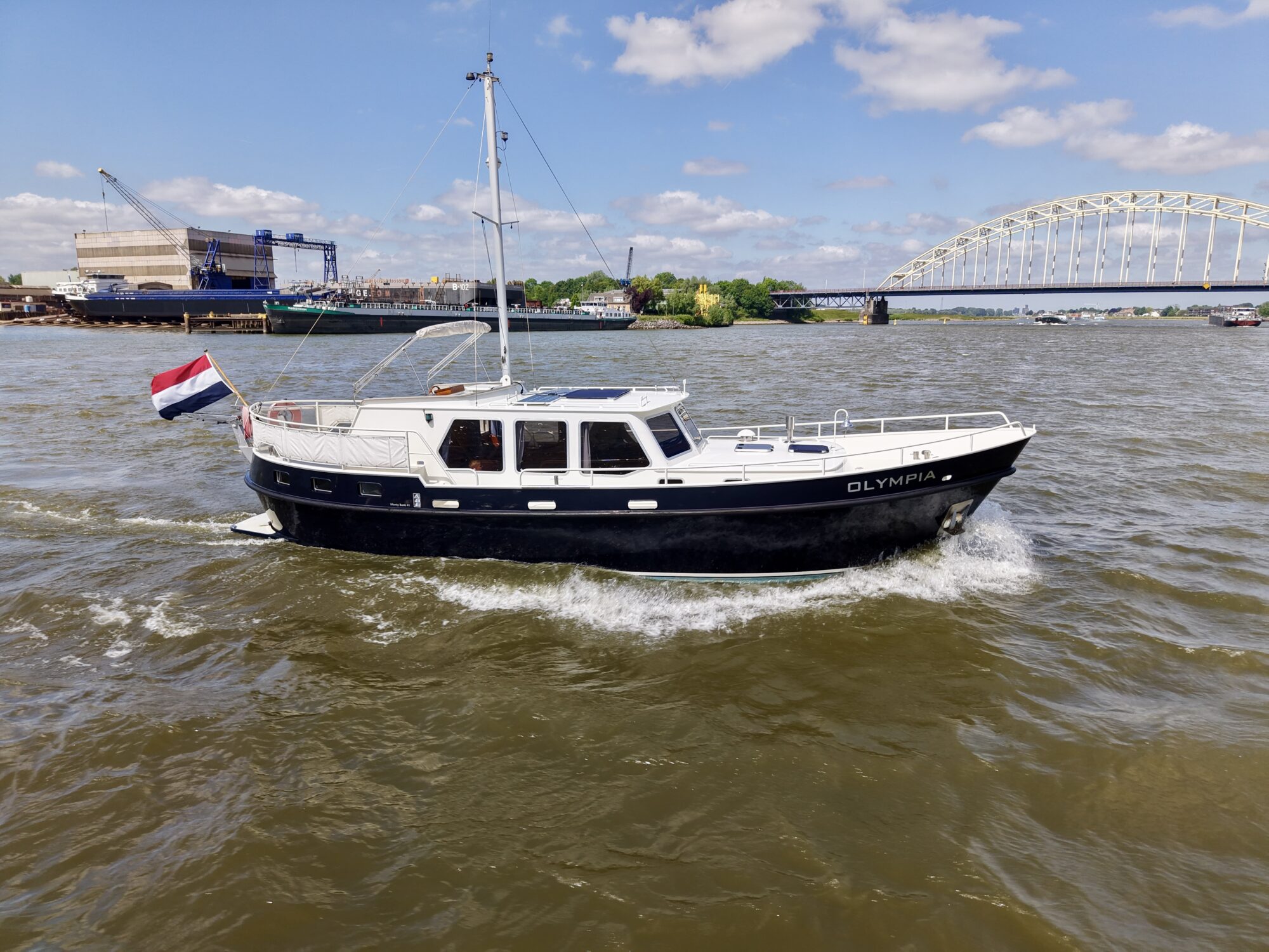 foto: 69 Monty Bank Monty Bank Kotter 41 AK Cabrio