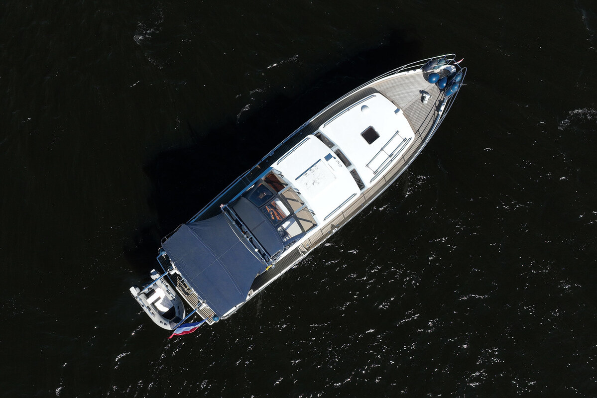 foto: 42 Valkkruiser 1350 AK