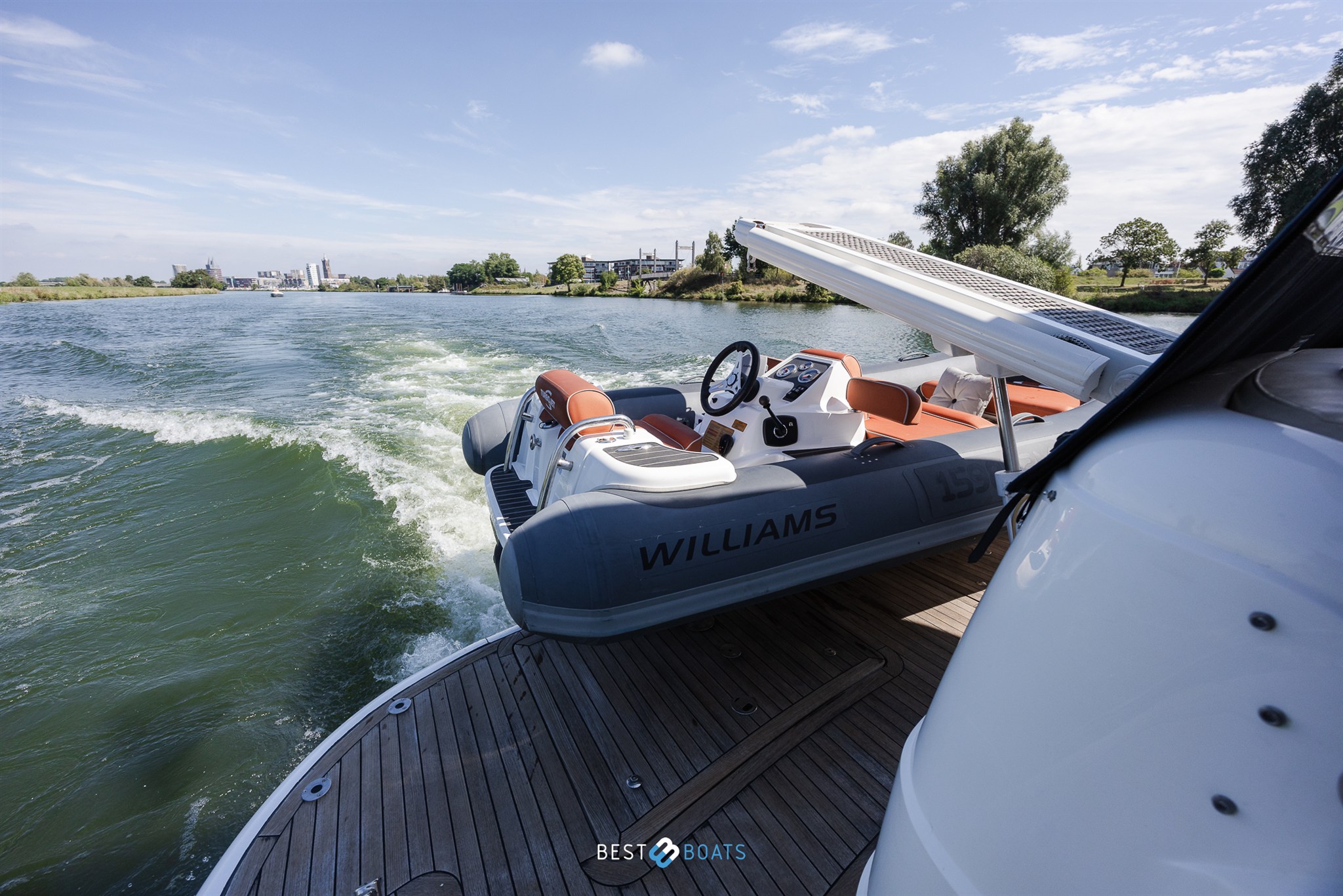 foto: 33 Fairline 58 Squadron