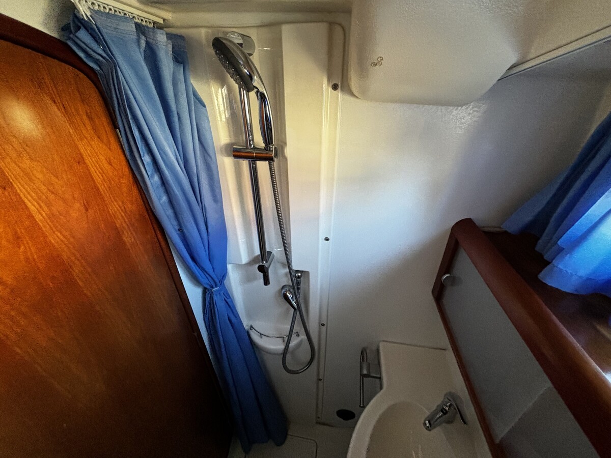 foto: 16 Etap 1100 AC