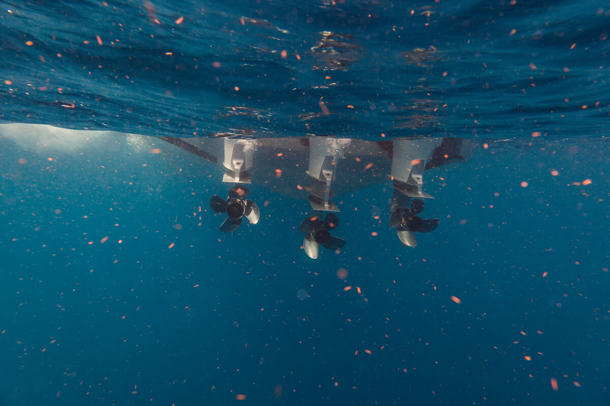 foto: 17 Sea Ray SLX 400 Outboard