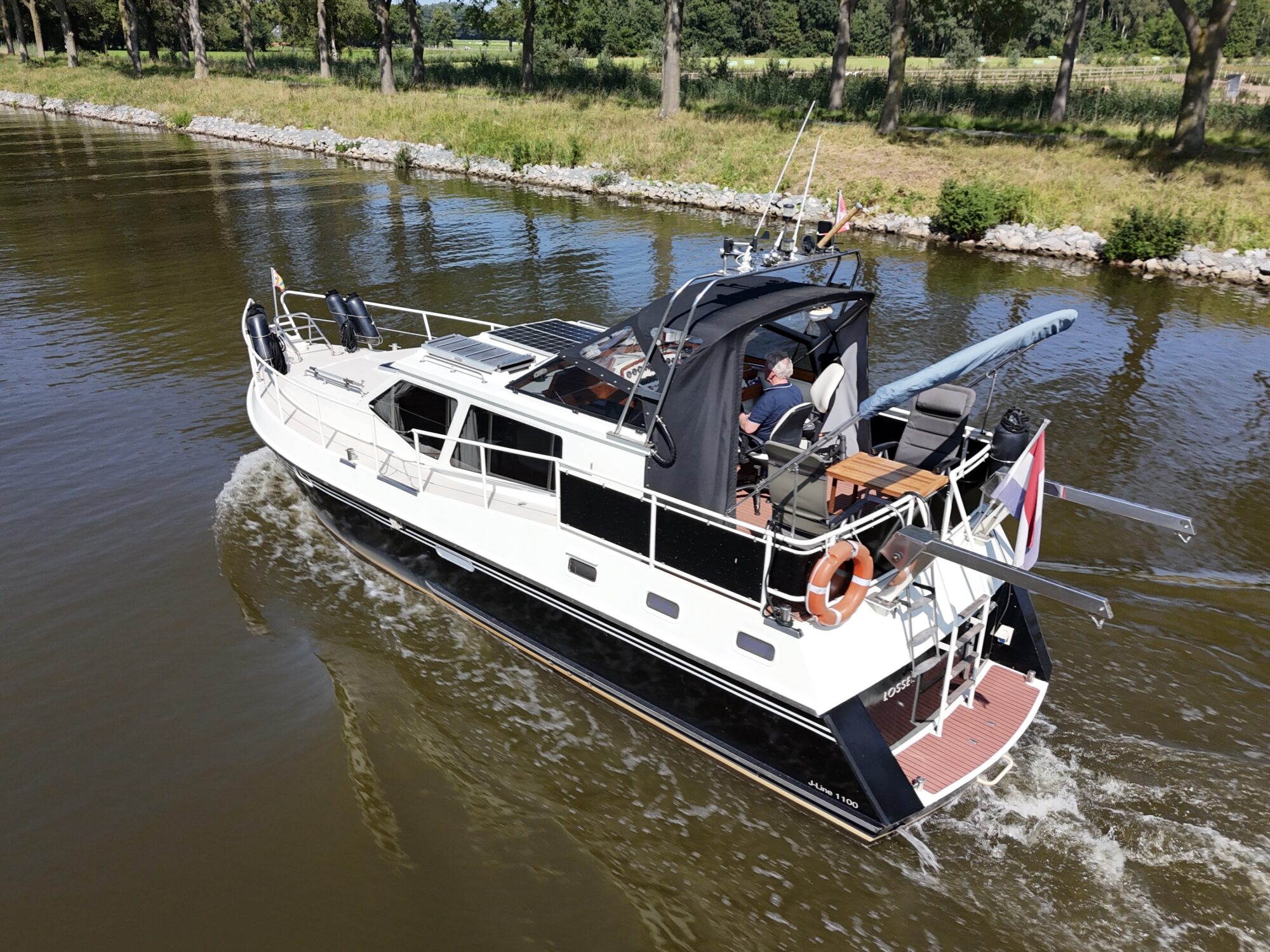 foto: 36 Hemmes Hemmes Kruiser J-Line 11.00 AK Cabrio