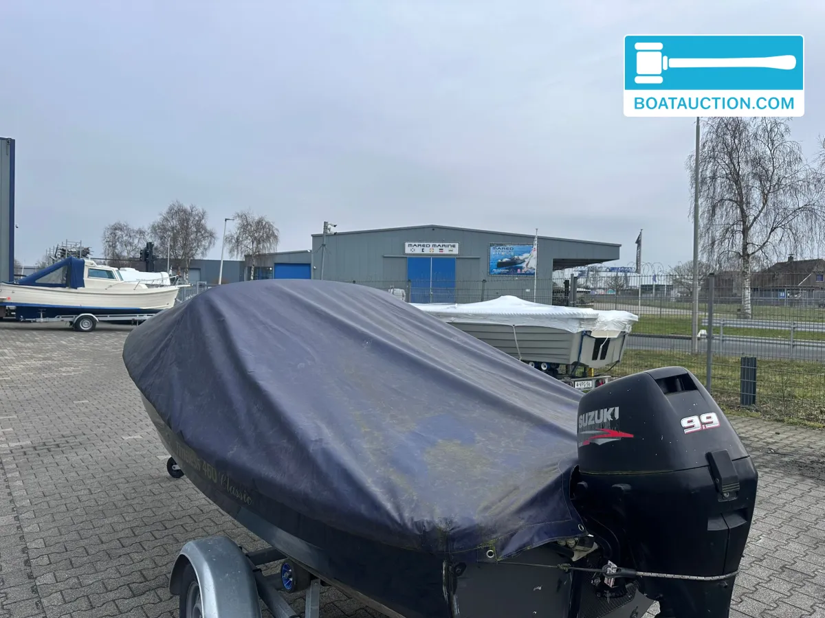 foto: 13 Timeless 460 Classic