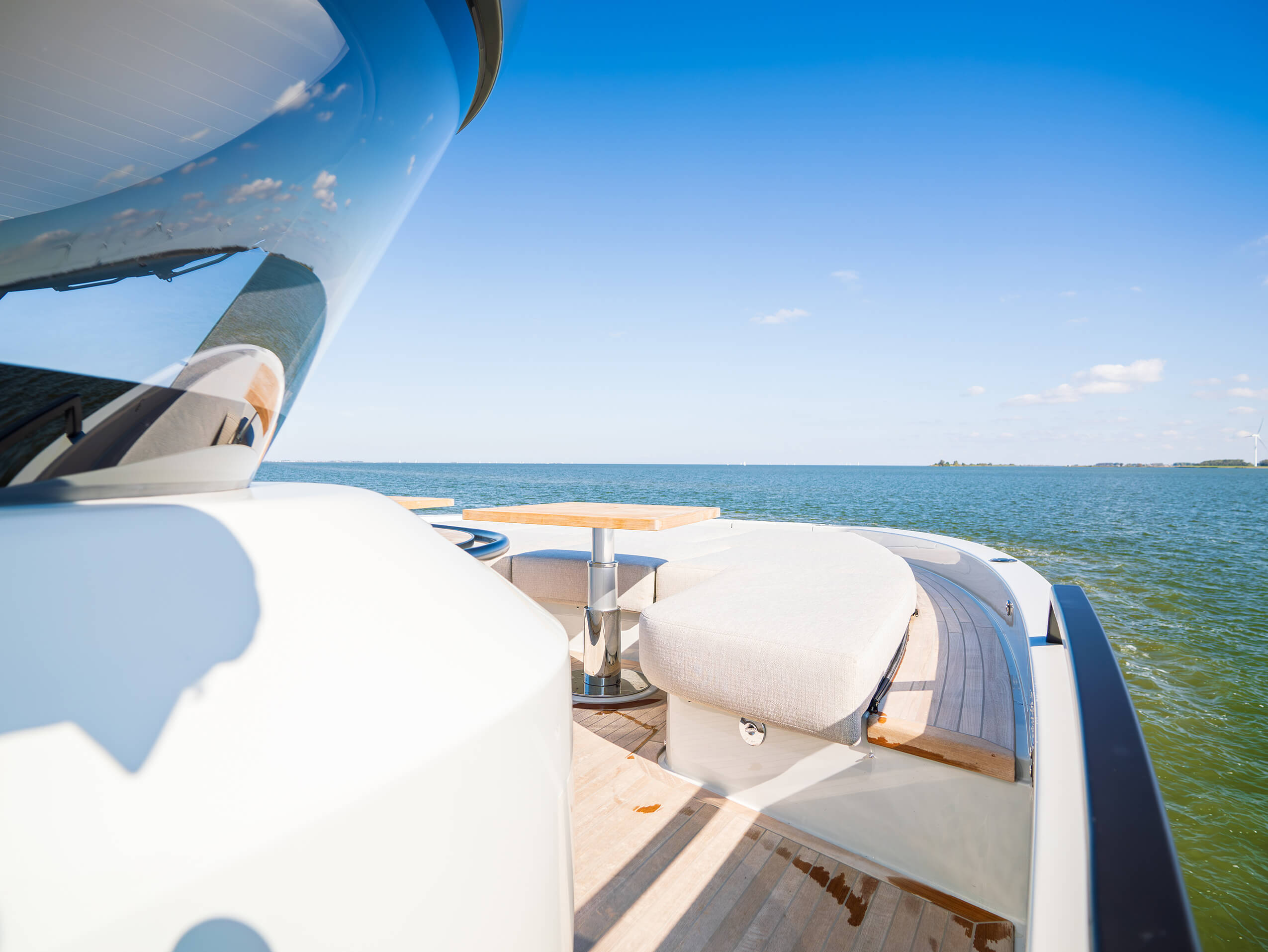 foto: 32 Bluegame BGX60