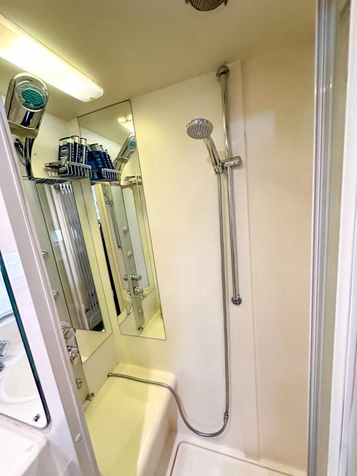 foto: 20 Princess Princess 48 Flybridge