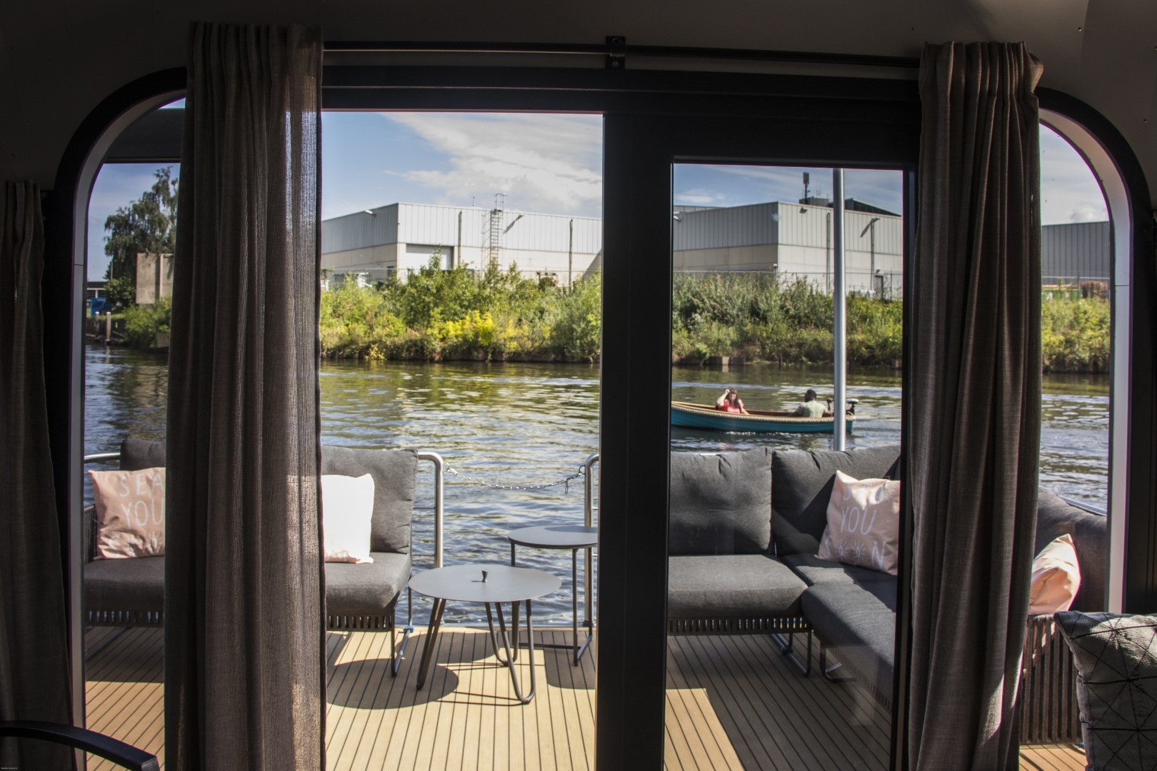 foto: 20 The Coon 1000 Houseboat