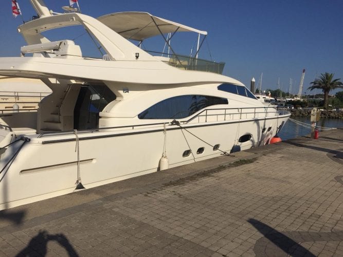 foto: 11 Ferretti  680