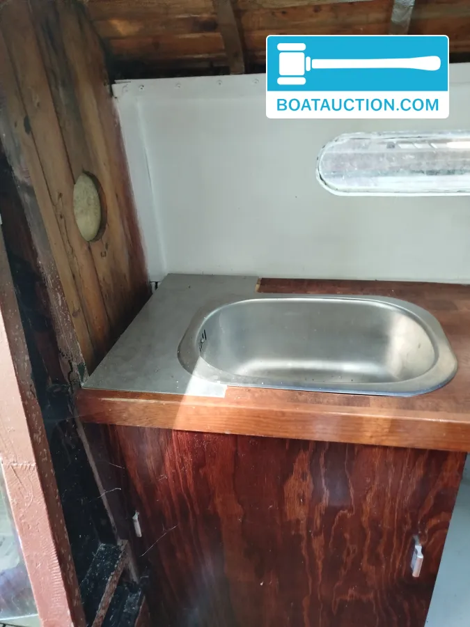 foto: 16 Cabinboat 700