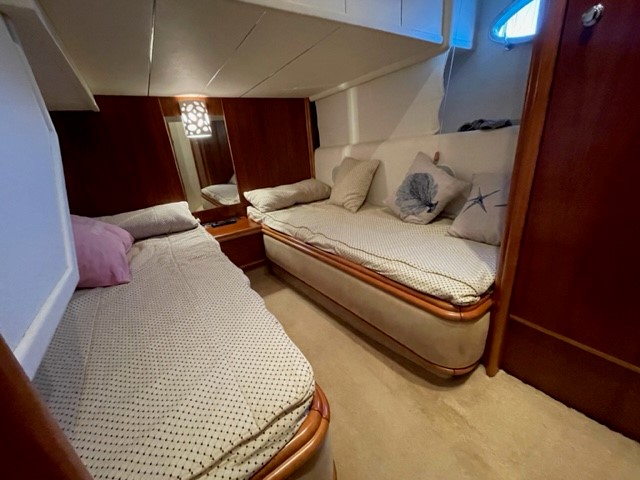 foto: 8 Astondoa  54 GXL