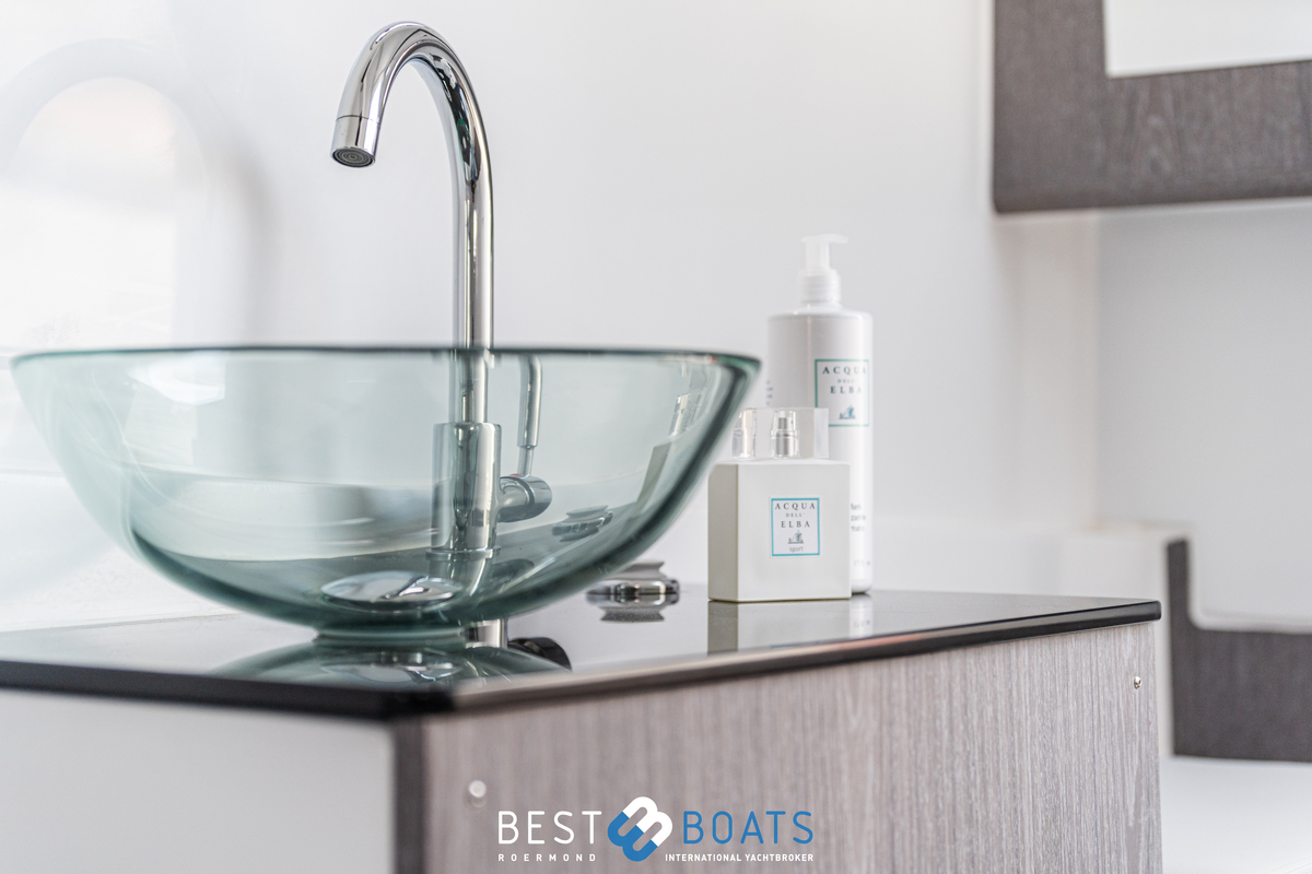 foto: 18 Pirelli 35 Outboard