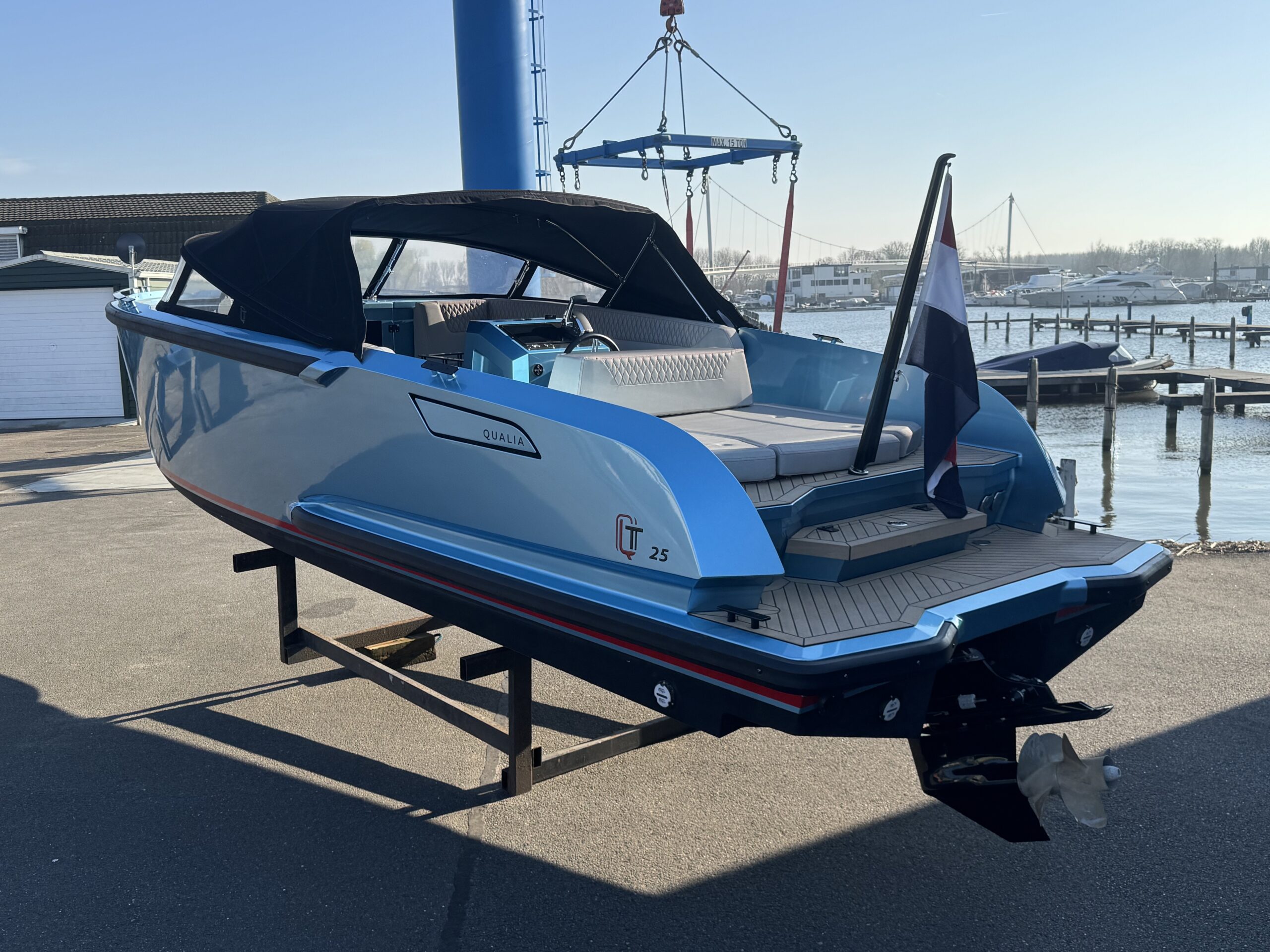 foto: 15 Qualia QT25