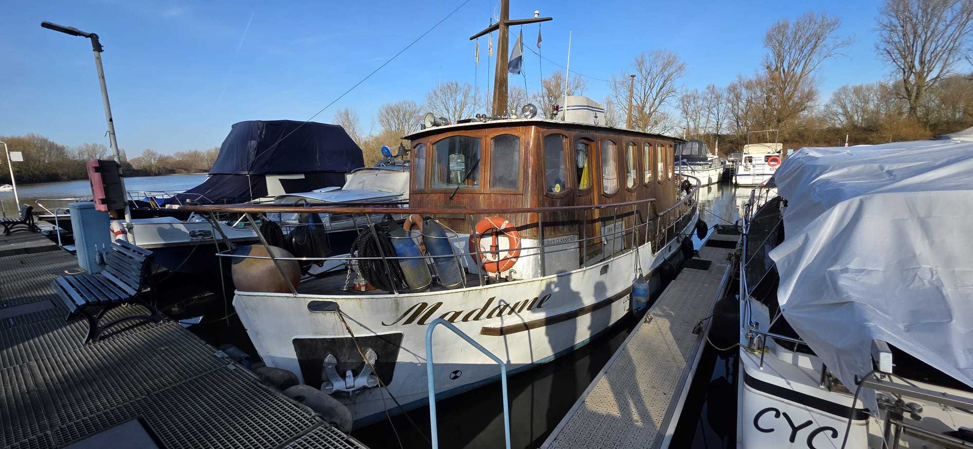 foto: 10 Classic Motor Yacht 14.85