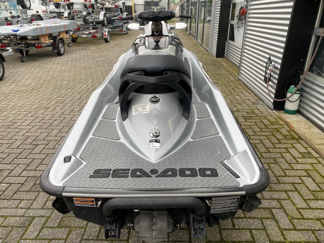 foto: 7 Sea-Doo RXT 255 RS