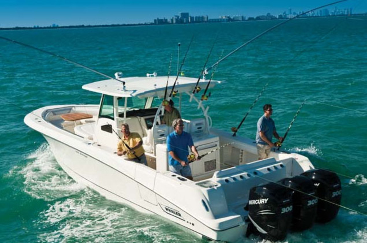 foto: 21 Boston Whaler 380 Outrage