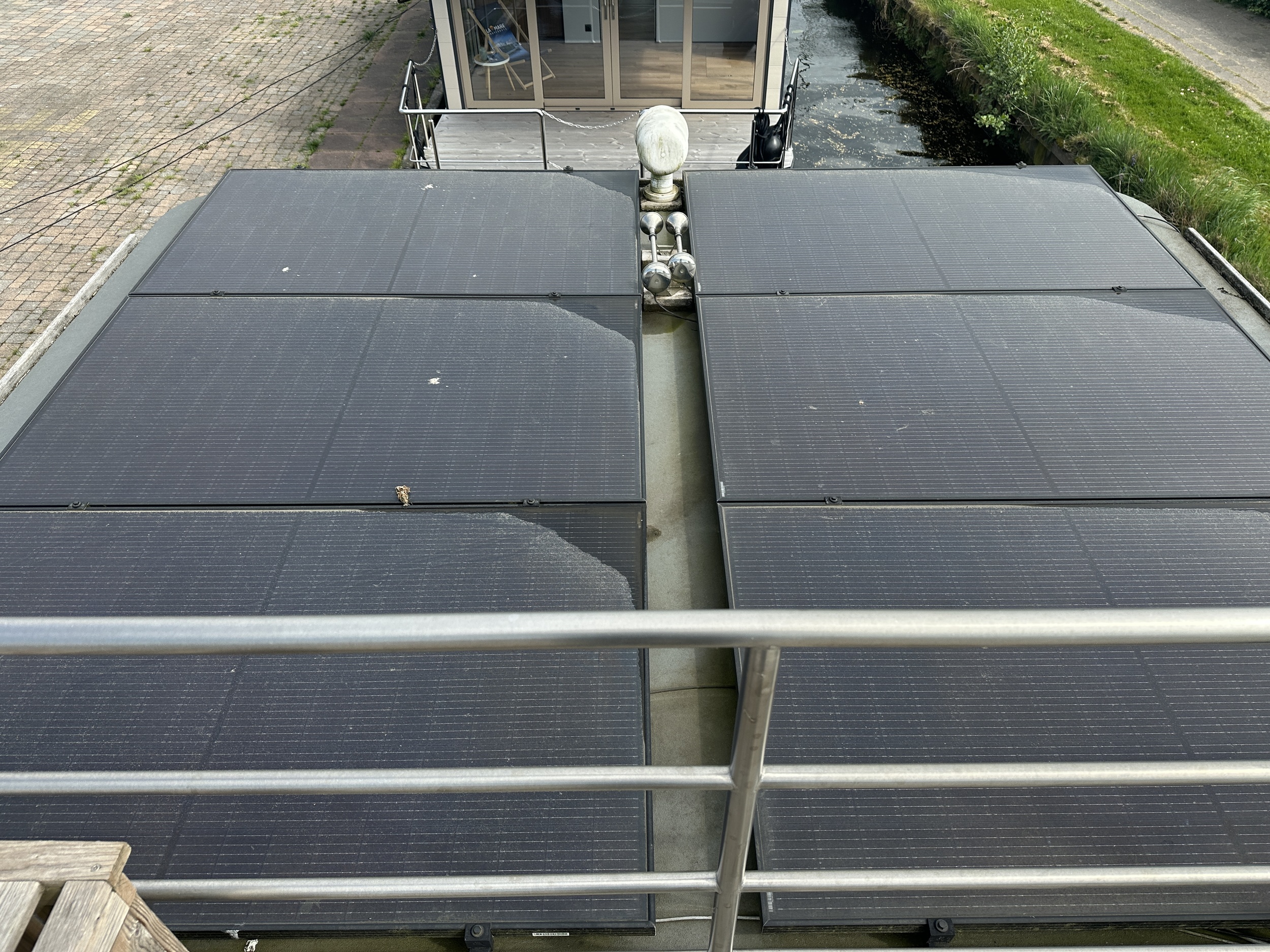 foto: 28 Lotus Houseboats 12 XT - Boven Besturing