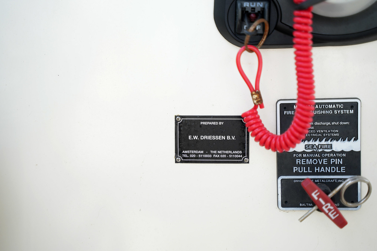 foto: 34 Sea Ray 255 Sundancer