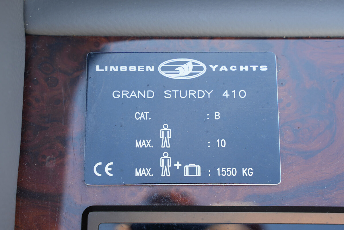 foto: 47 Linssen Grand Sturdy 410 AC Variotop met stabilisator