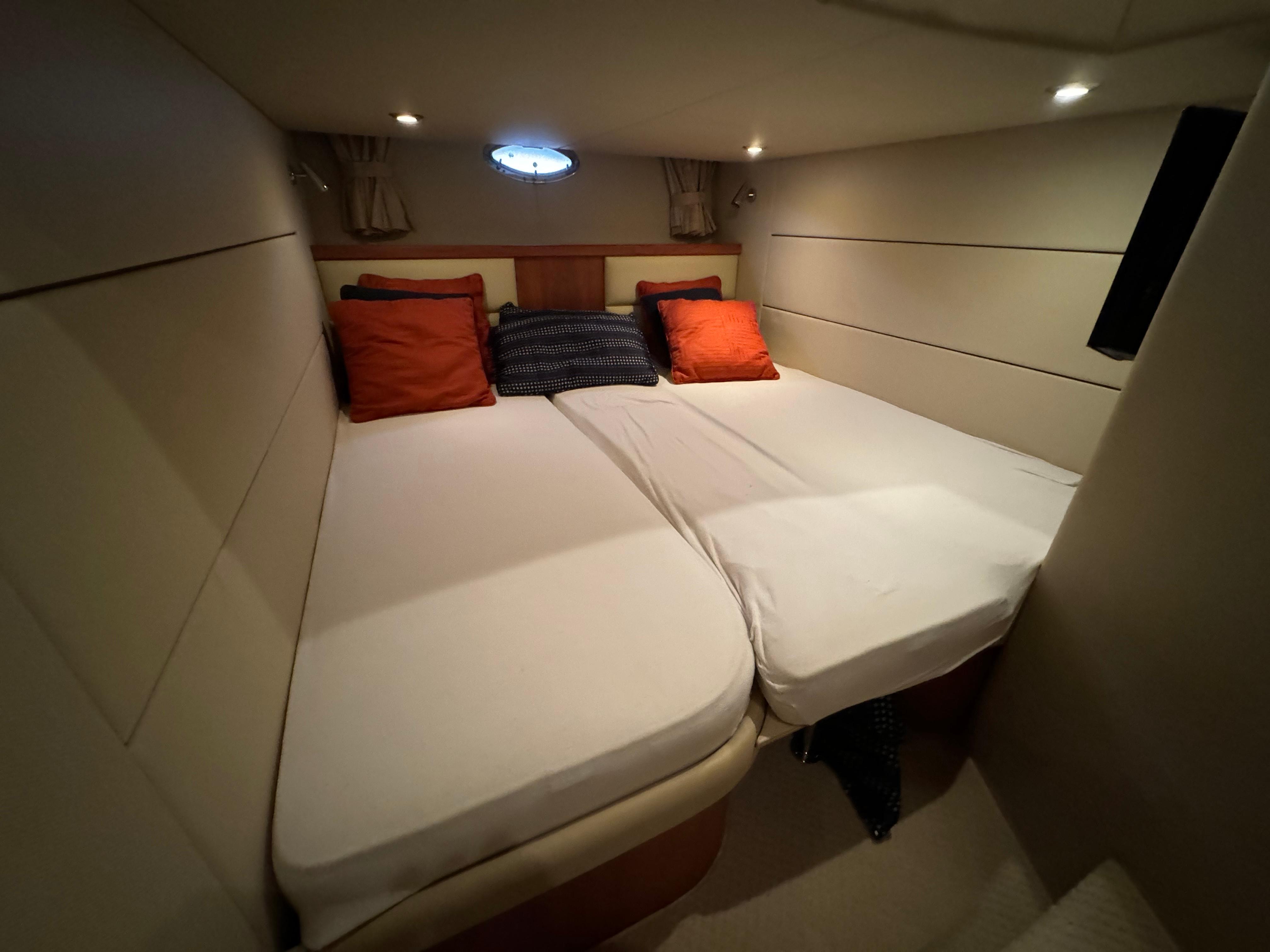 foto: 21 Sunseeker Portofino 47 HT