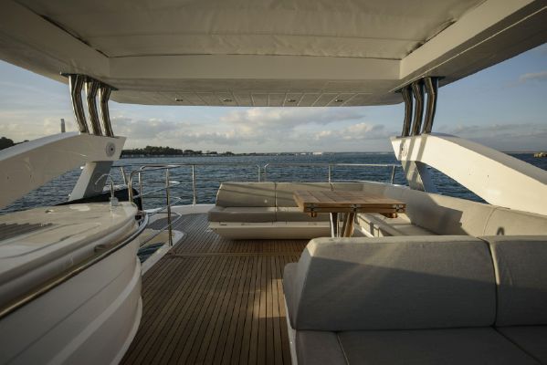 foto: 26 Sunseeker 75 Yacht