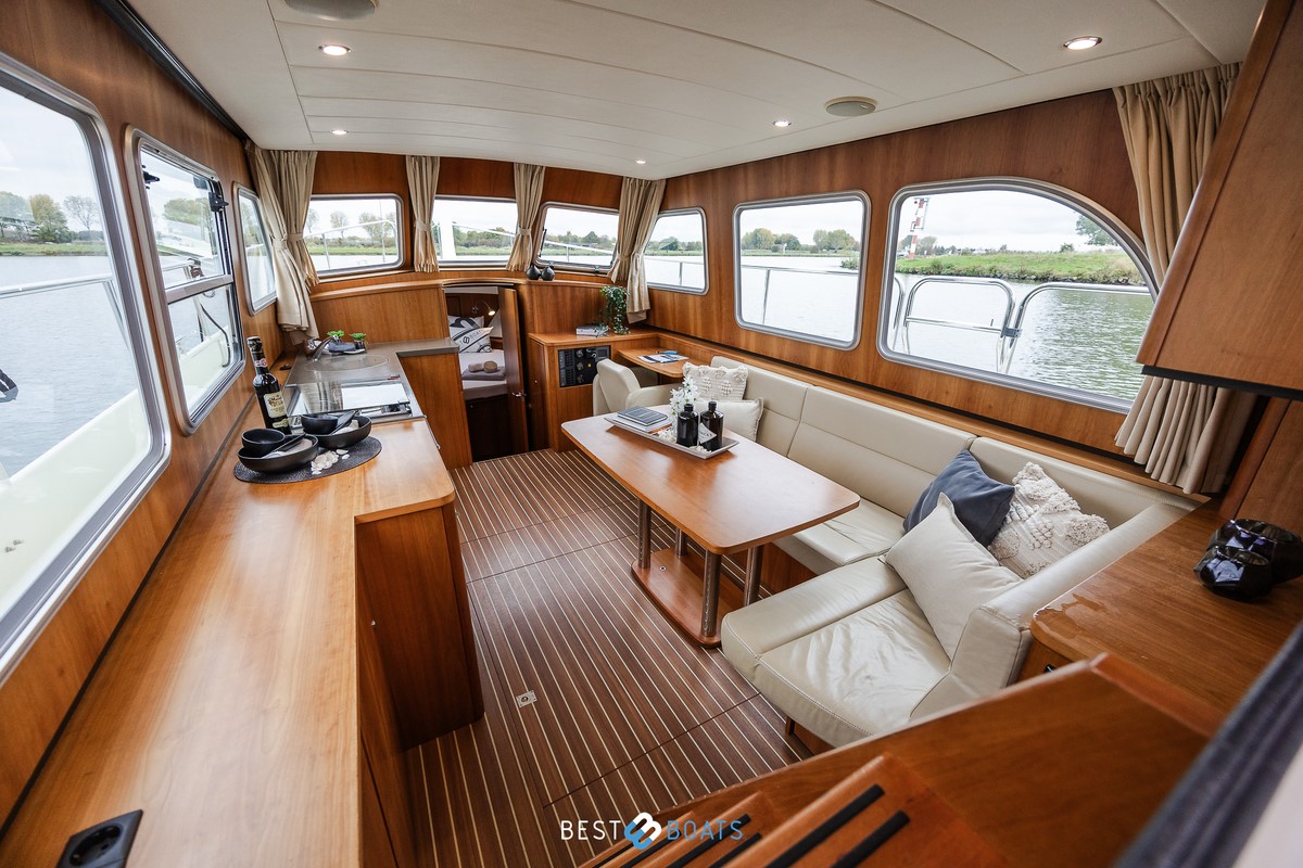 foto: 32 Linssen Grand Sturdy 34.9 AC
