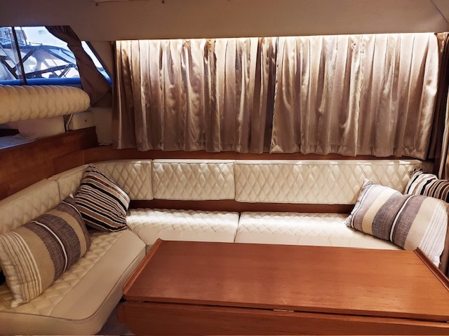 foto: 10 Princess 38 Flybridge