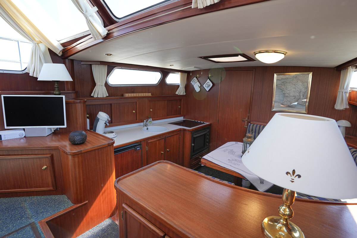 foto: 44 Valkkruiser 1350 AK