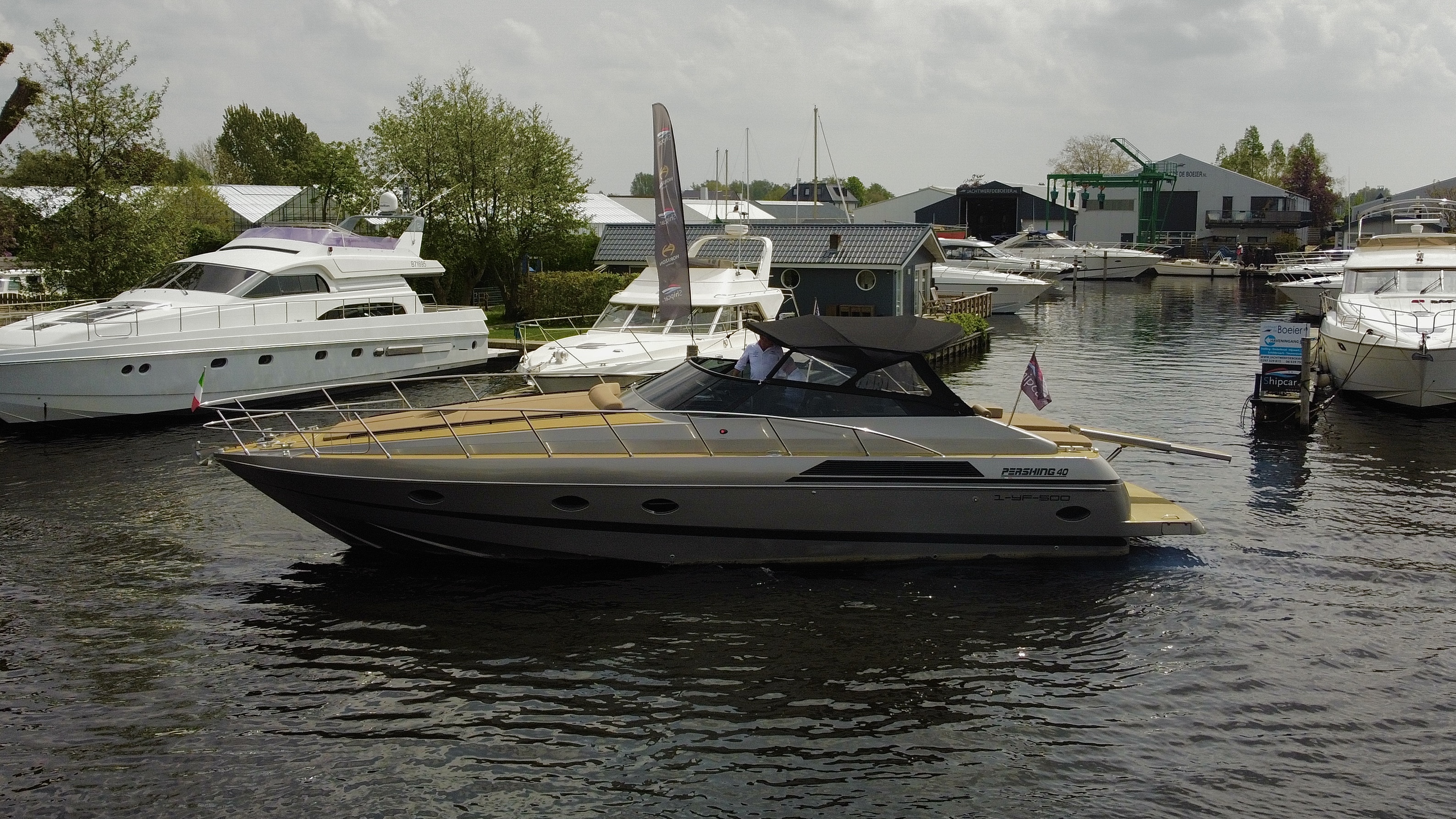 foto: 26 Pershing 40