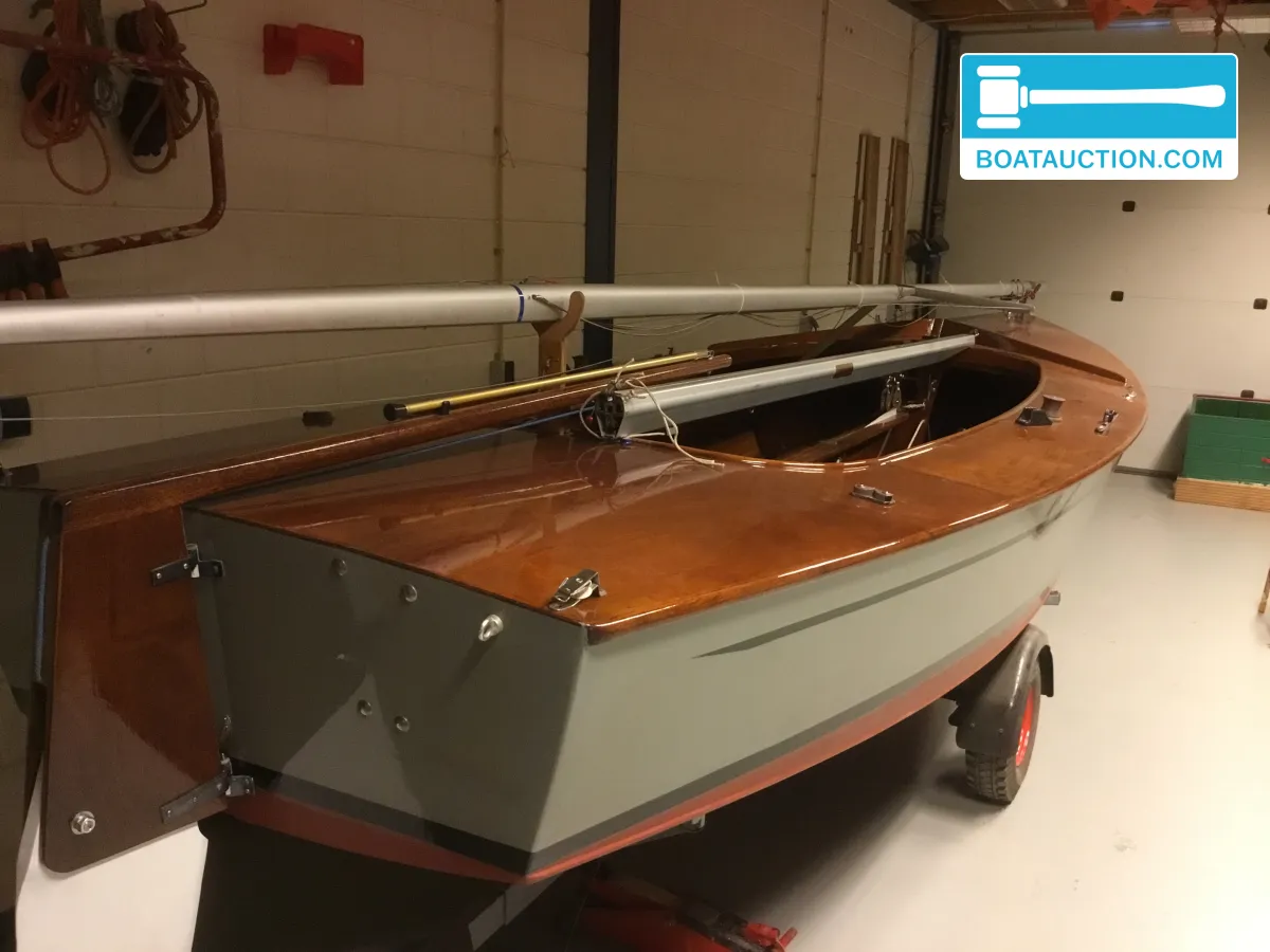 foto: 28 Spanker 712