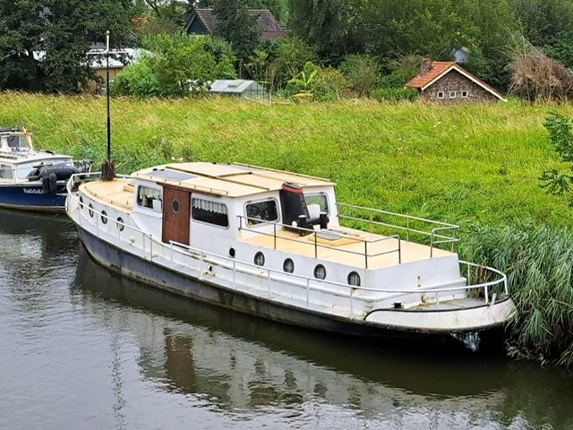 hoofdfoto: 1 Motorboot 1270