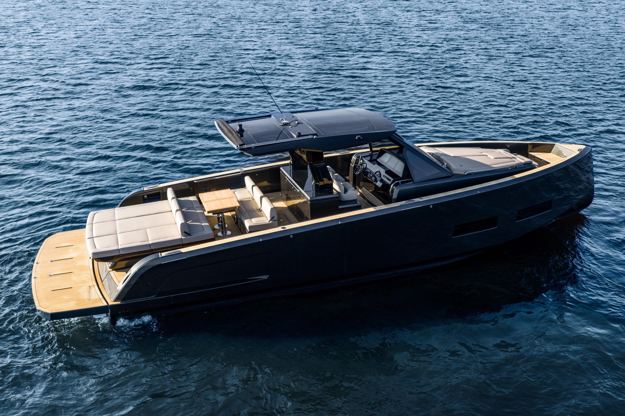 foto: 25 Pardo Yachts 43