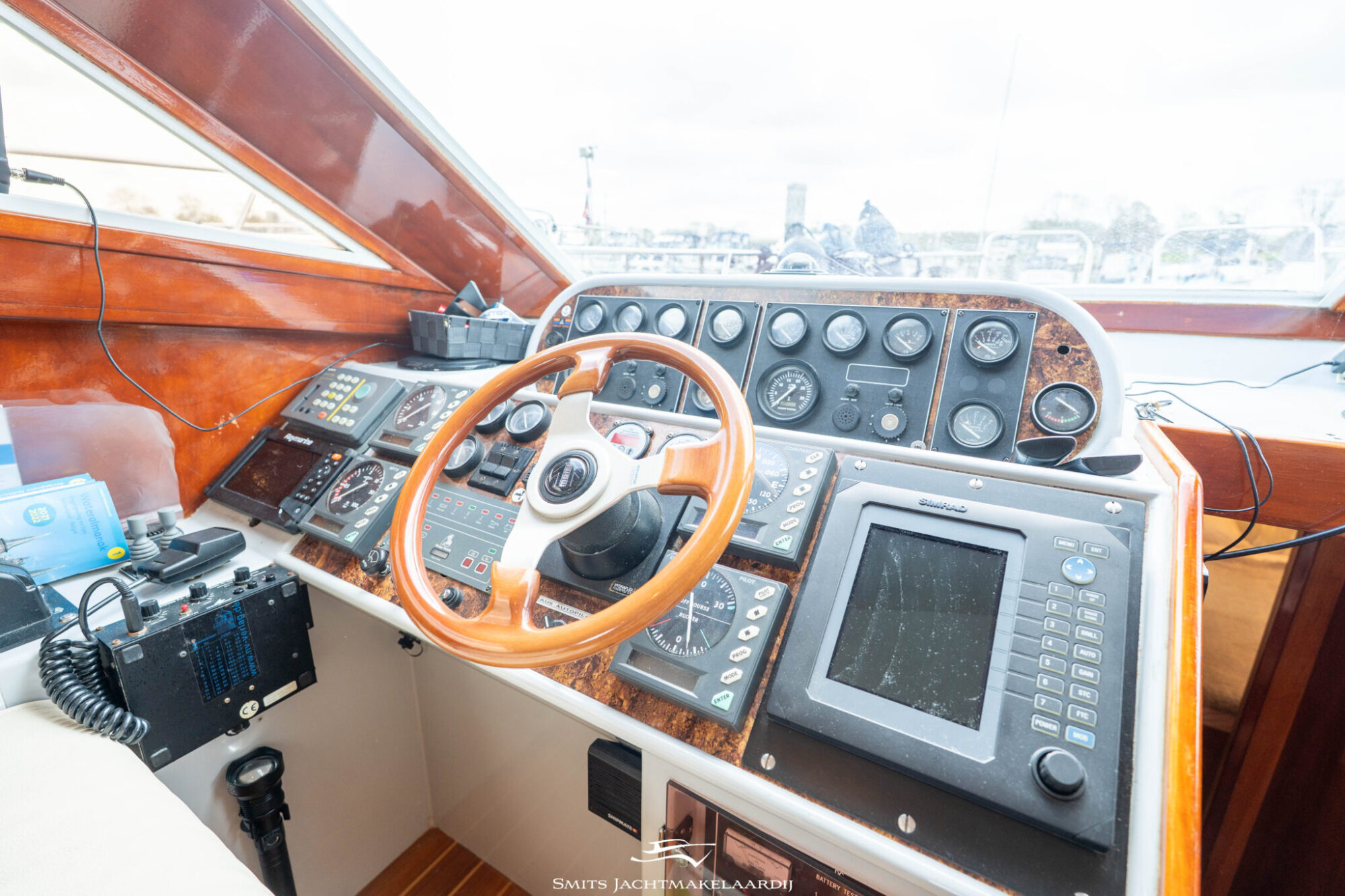 foto: 84 Astor Astor 37 Flybridge