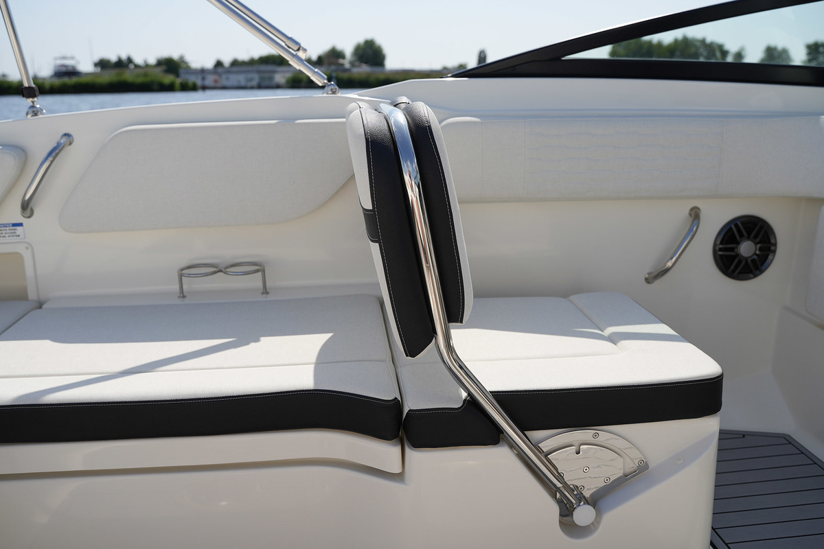 foto: 32 Sea Ray 210