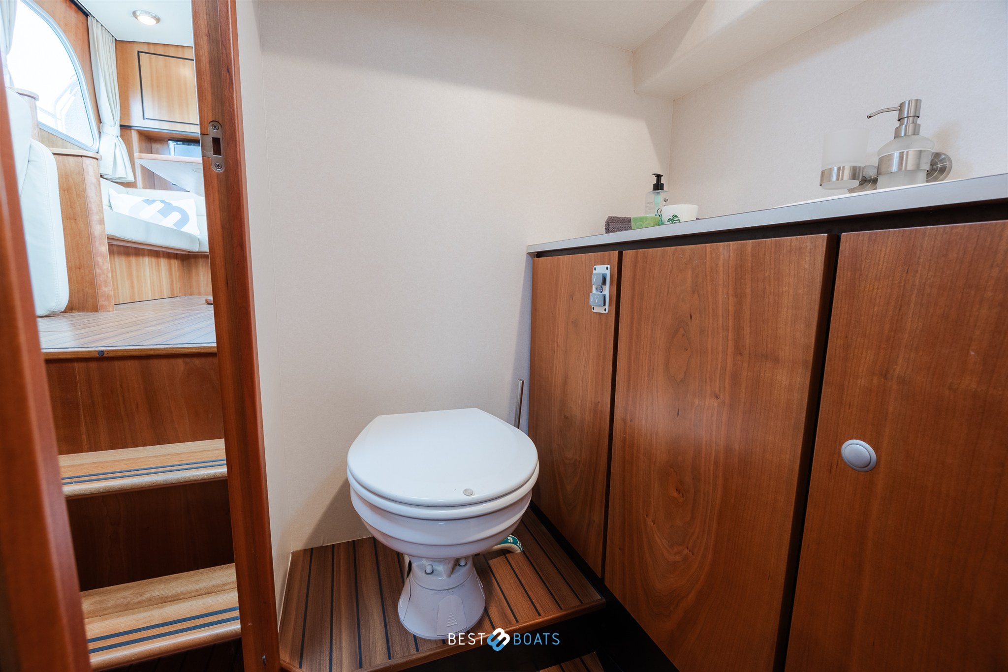 foto: 29 Linssen Grand Sturdy 34.9 AC