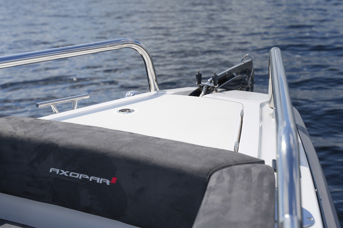 foto: 47 Axopar 28 Cabin