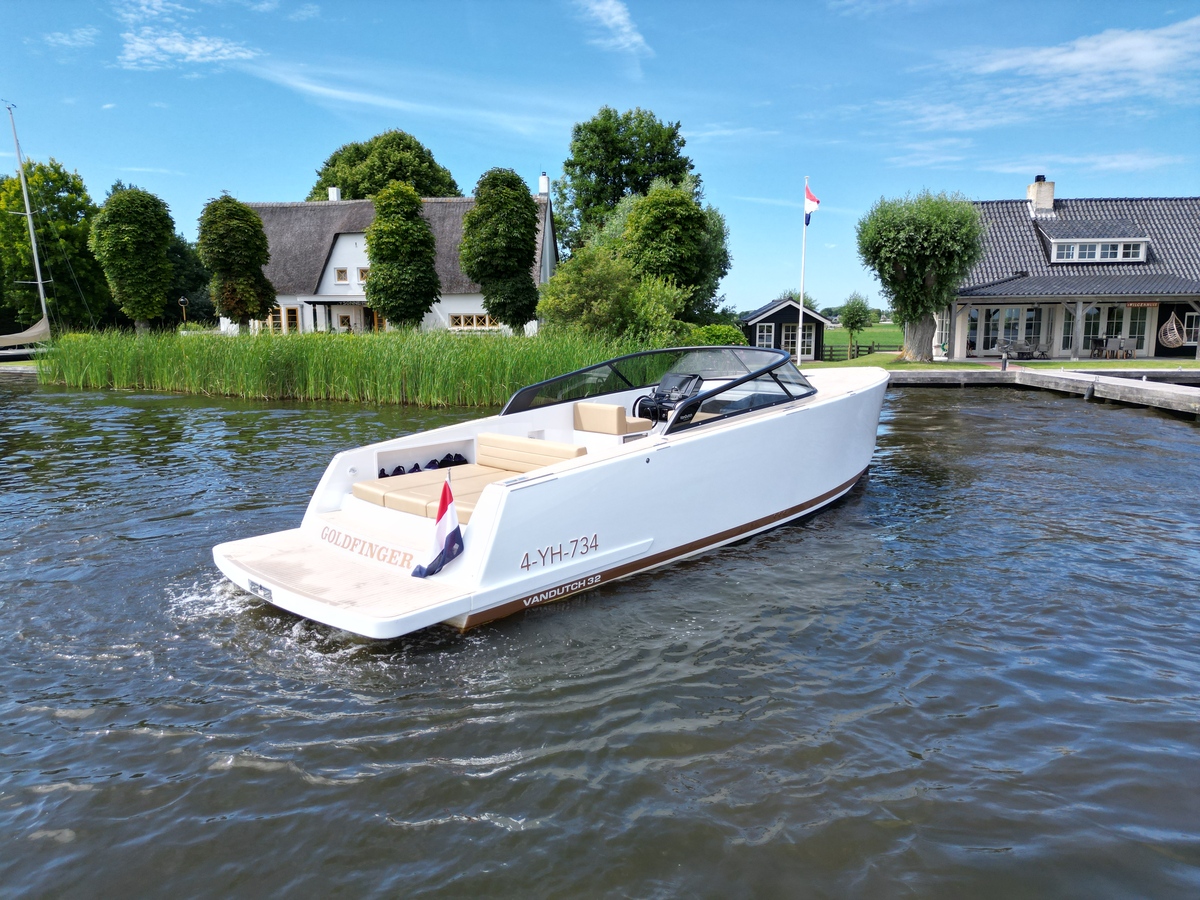 foto: 38 Vandutch 32 - Diesel