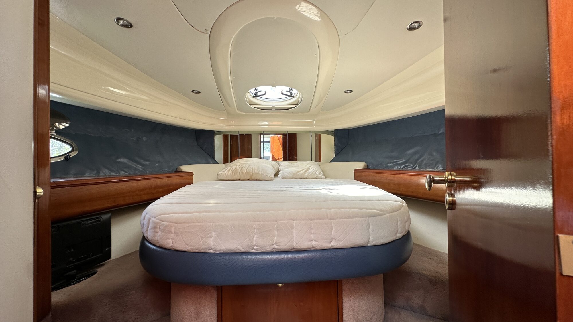 foto: 42 Fairline Fairline Phantom 40 Flybridge
