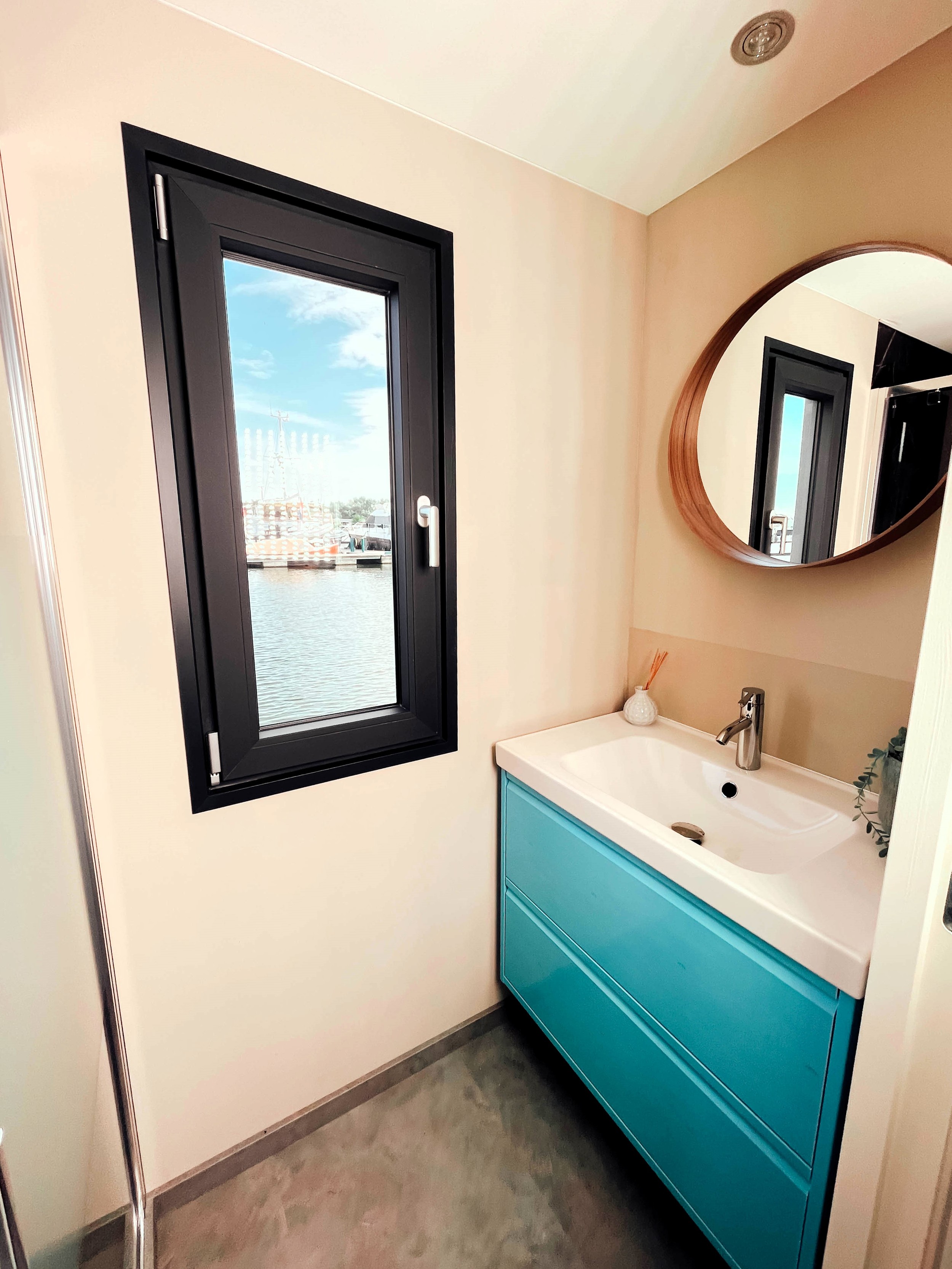 foto: 22 Senso 45 Maritieme Houseboat