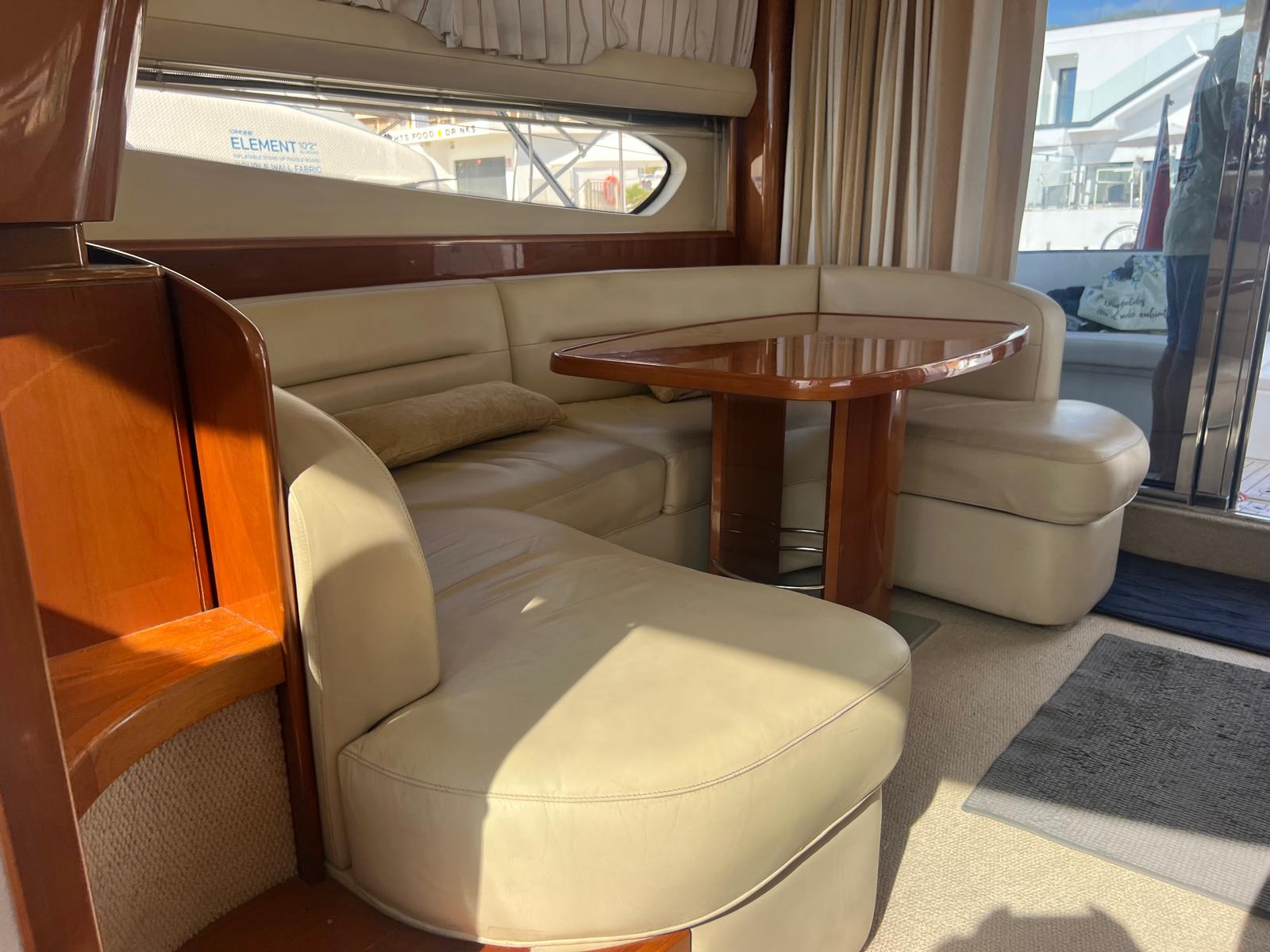 foto: 19 Princess  42 Fly