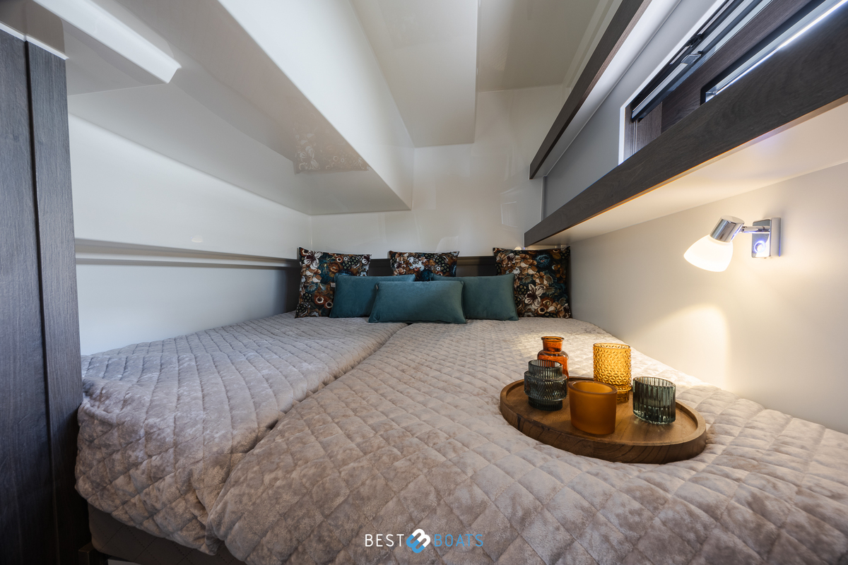 foto: 38 Cobra Yachts Futura 36 Premium Fly
