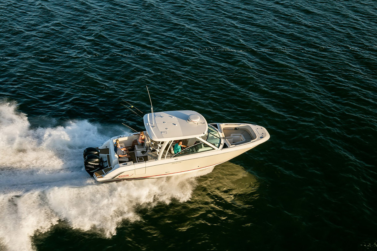 foto: 12 Boston Whaler 320 Vantage