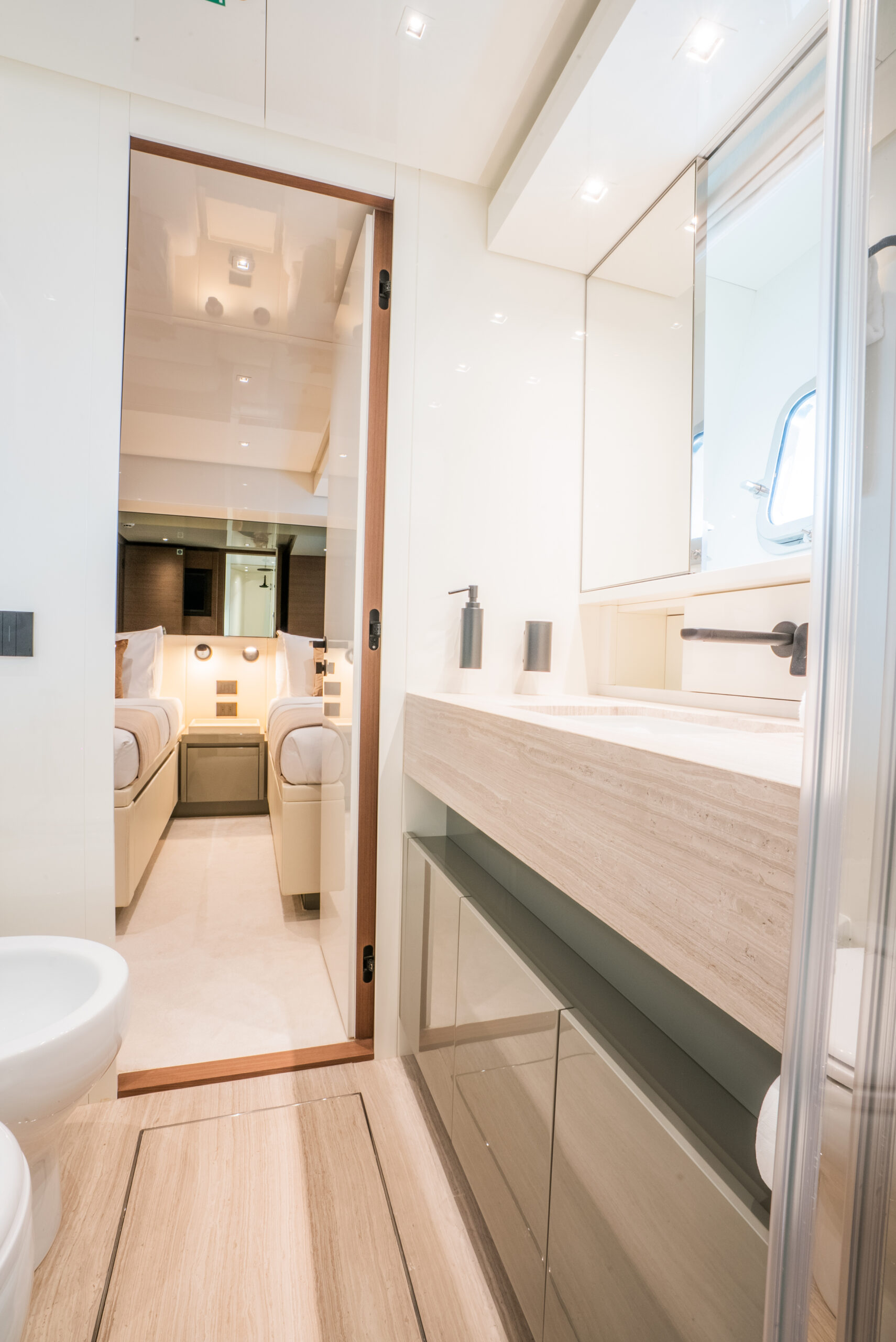 foto: 38 Sanlorenzo SL86