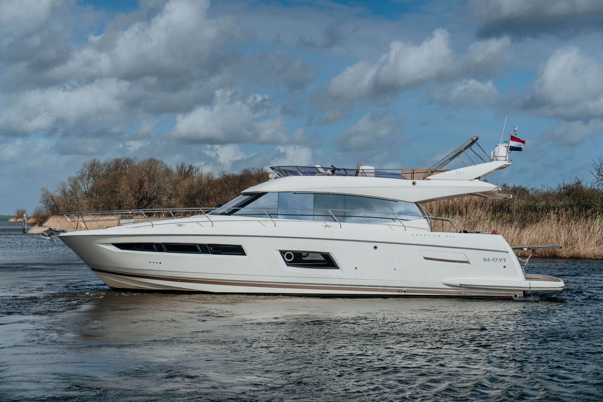 hoofdfoto: 1 Prestige 550