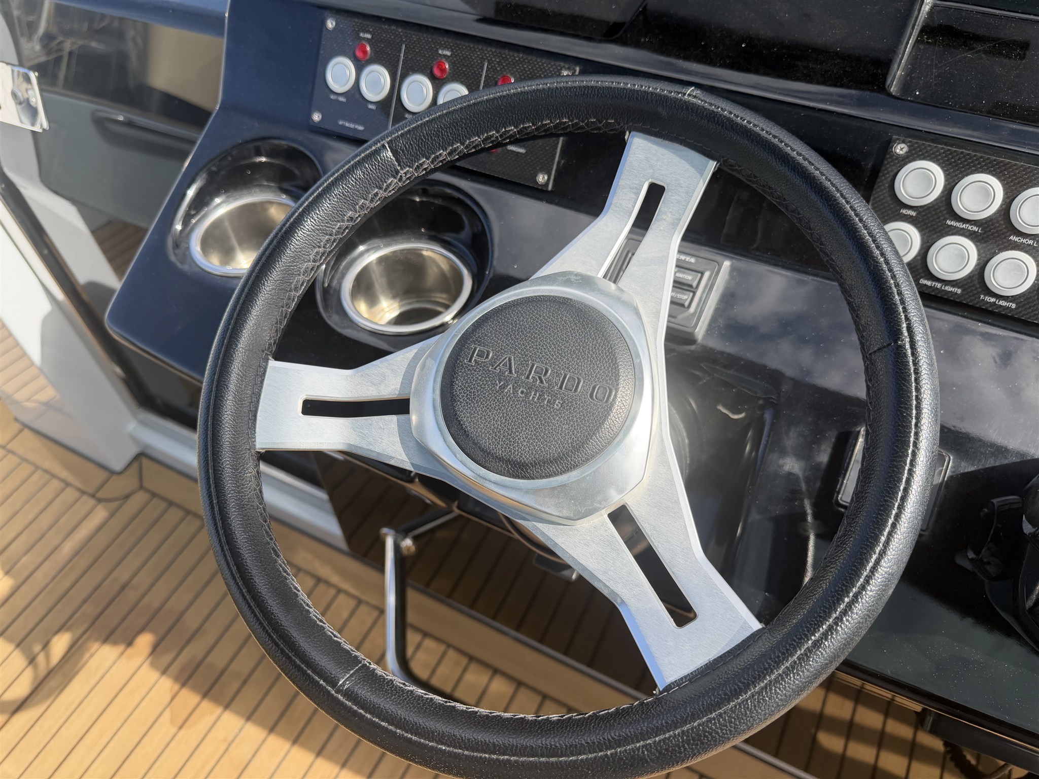 foto: 25 Pardo Yachts 43