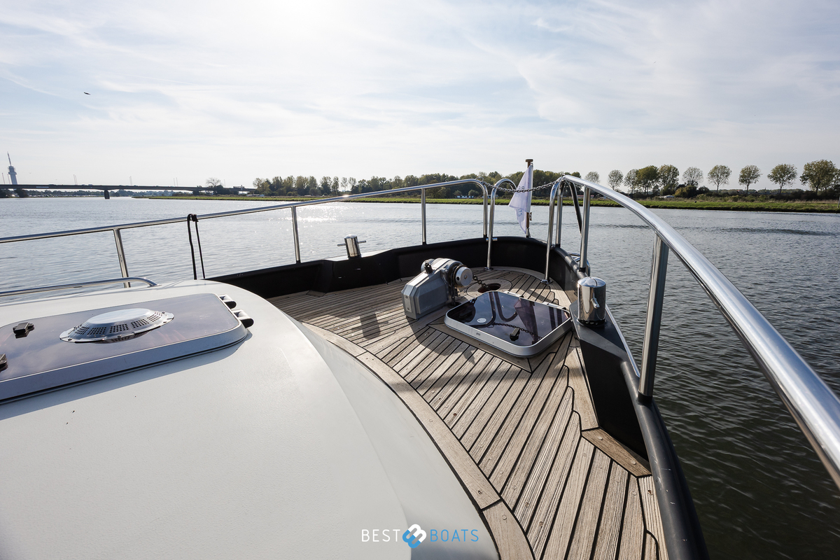 foto: 33 Linssen Grand Sturdy 380 AC 