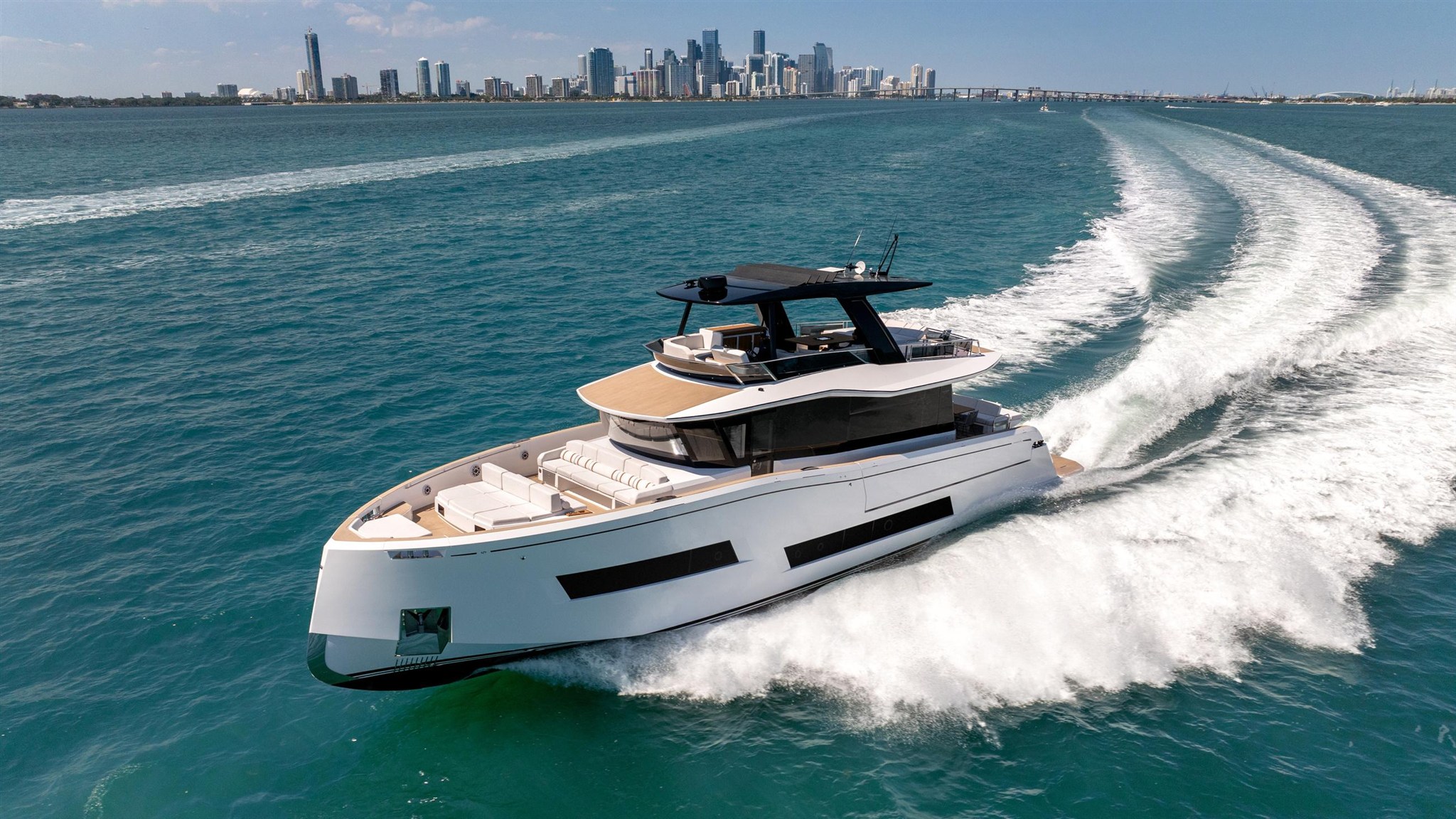 foto: 4 Pardo Yachts Endurance 72 - New