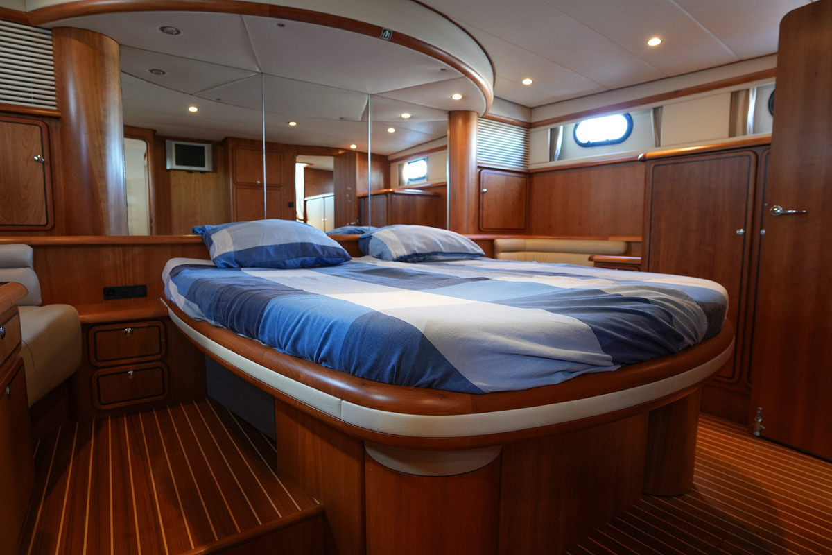 foto: 66 Linssen Grand Sturdy 500 Variotop Mark II