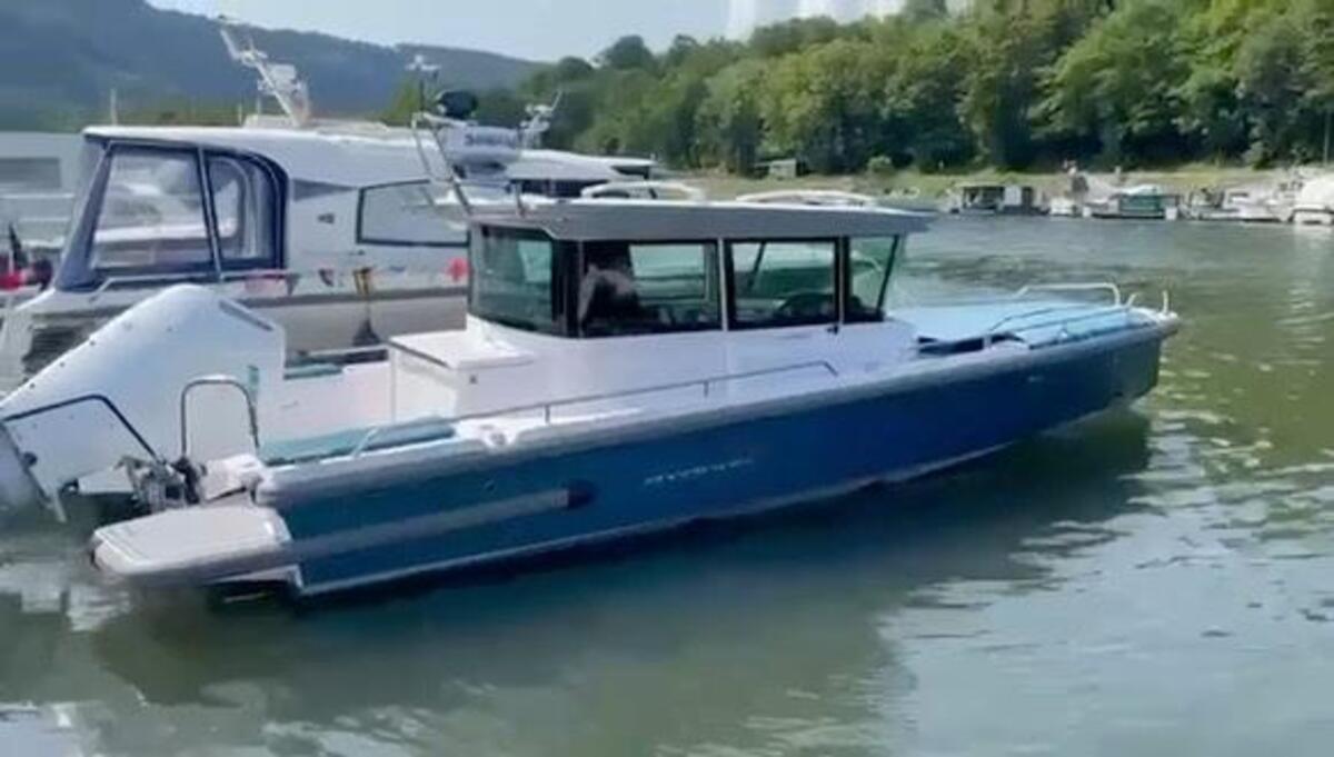 foto: 12 Axopar 28 Cabin 