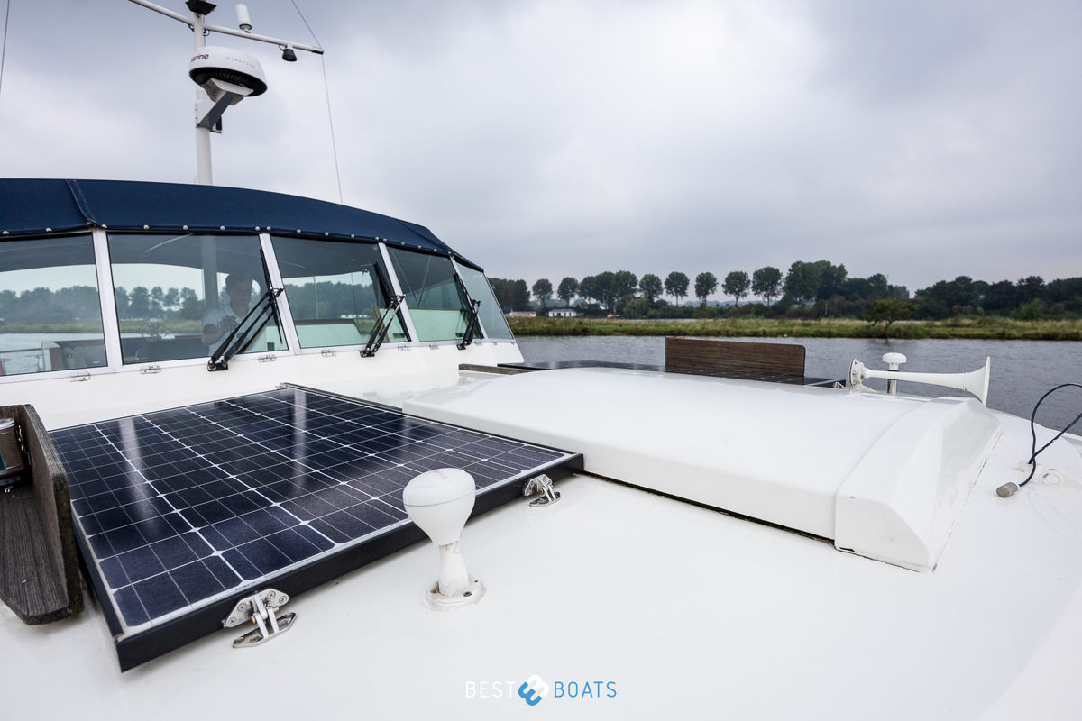 foto: 70 Tradewind 33