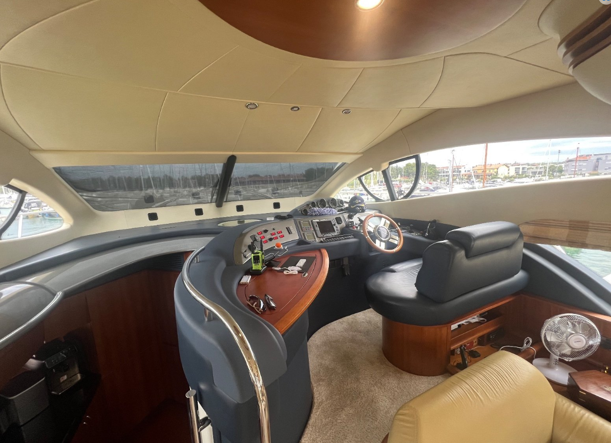 foto: 26 Azimut 50 fly