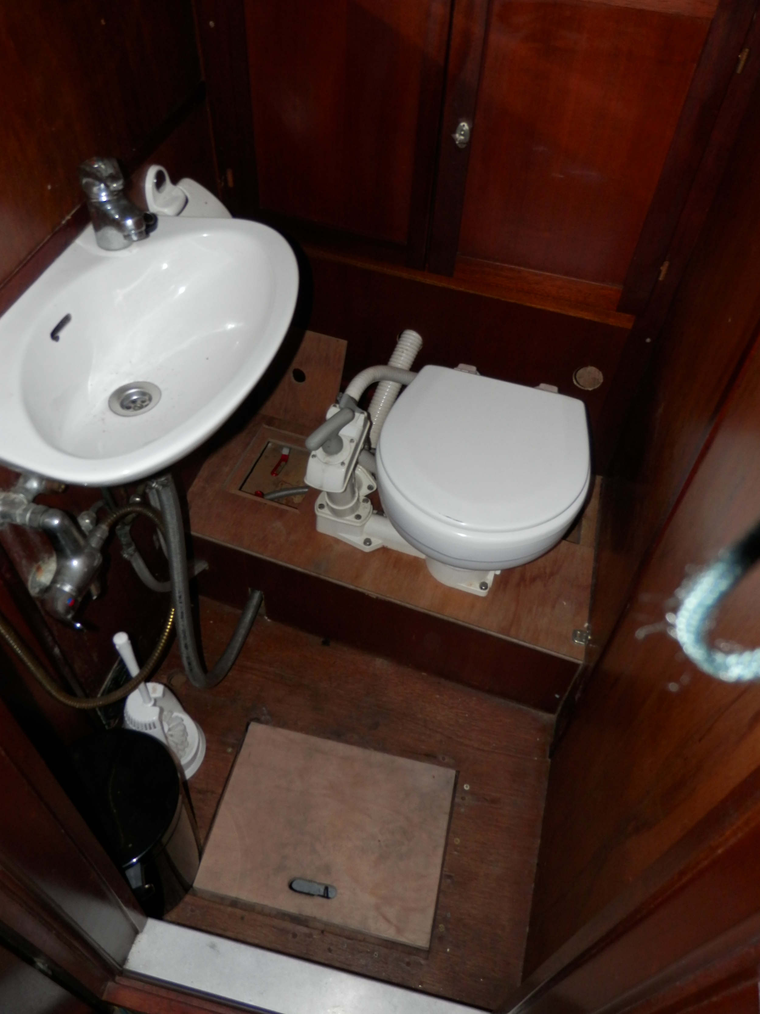 foto: 90 MOTORSAILER Kallipygos 10.00